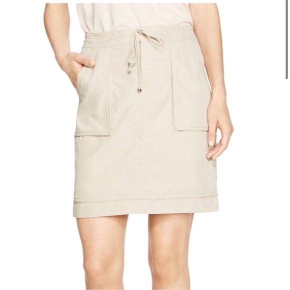 White House Black Market Dresses & Skirts - NWT White House Black Market Challis Casual Skirt Size 10